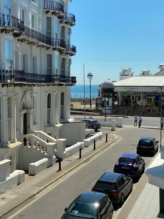 Ann Apartments Opposite The Pier With Sea View Portsmouth Exterior foto